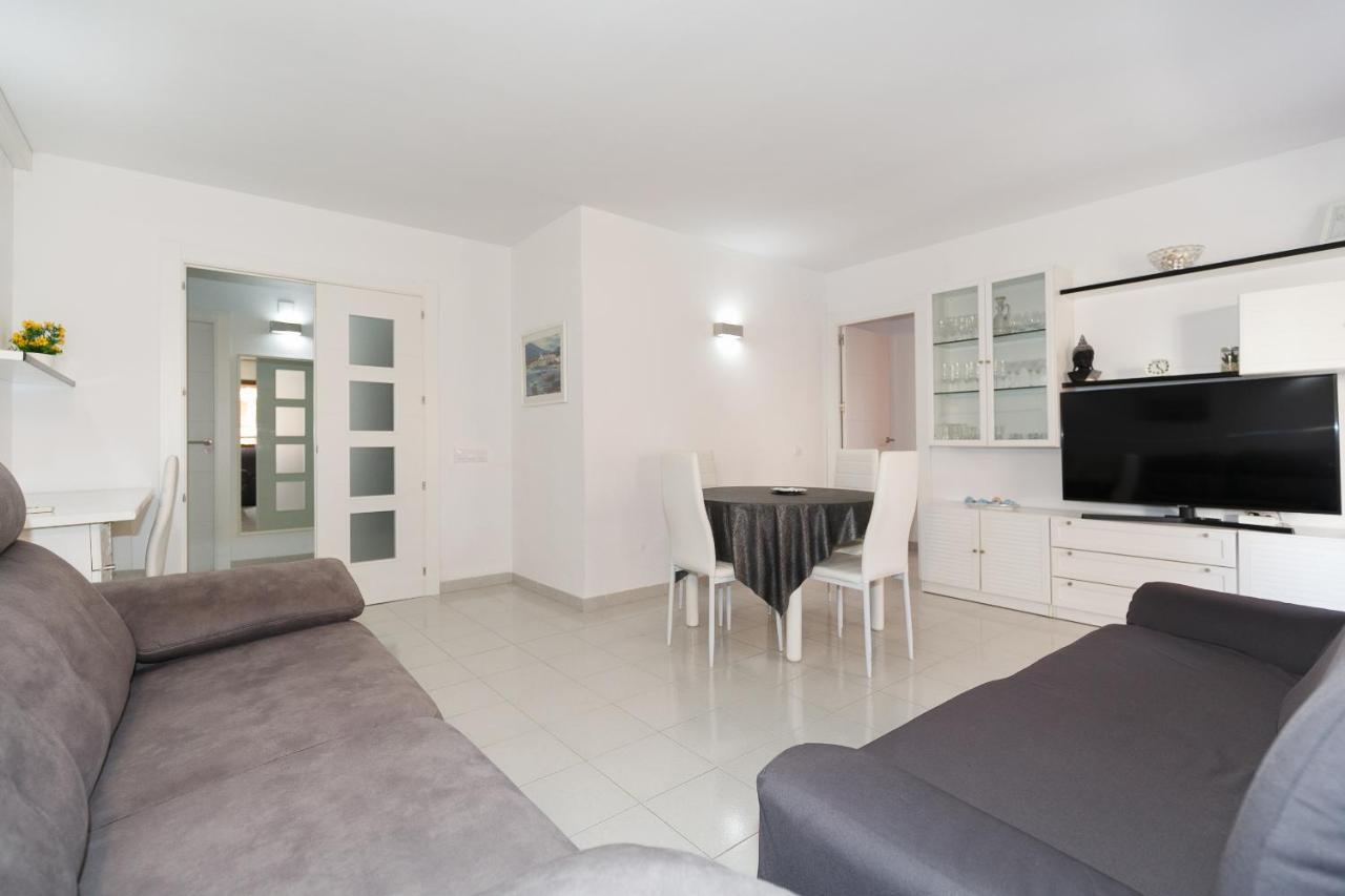 Uhc Stella Maris Apartments Камбрильс Экстерьер фото