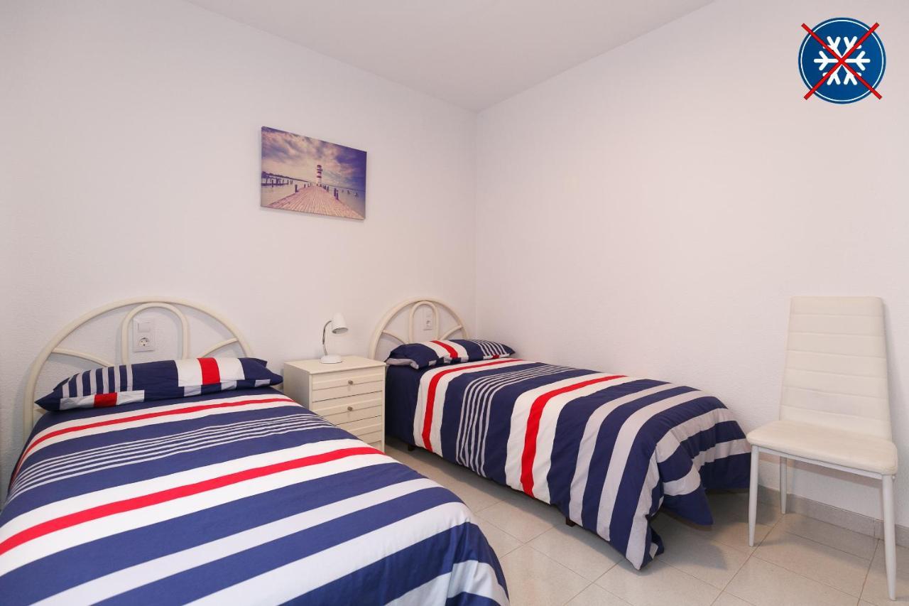 Uhc Stella Maris Apartments Камбрильс Экстерьер фото
