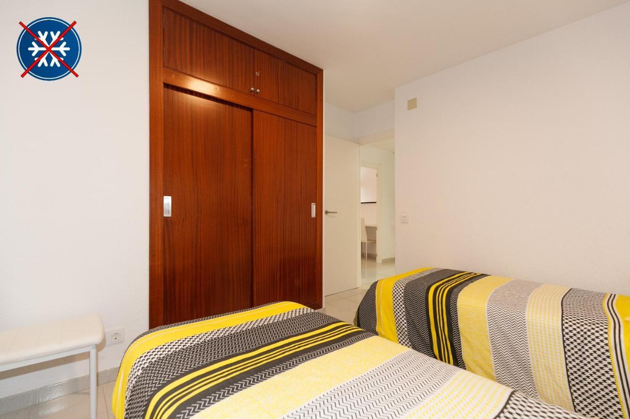Uhc Stella Maris Apartments Камбрильс Экстерьер фото