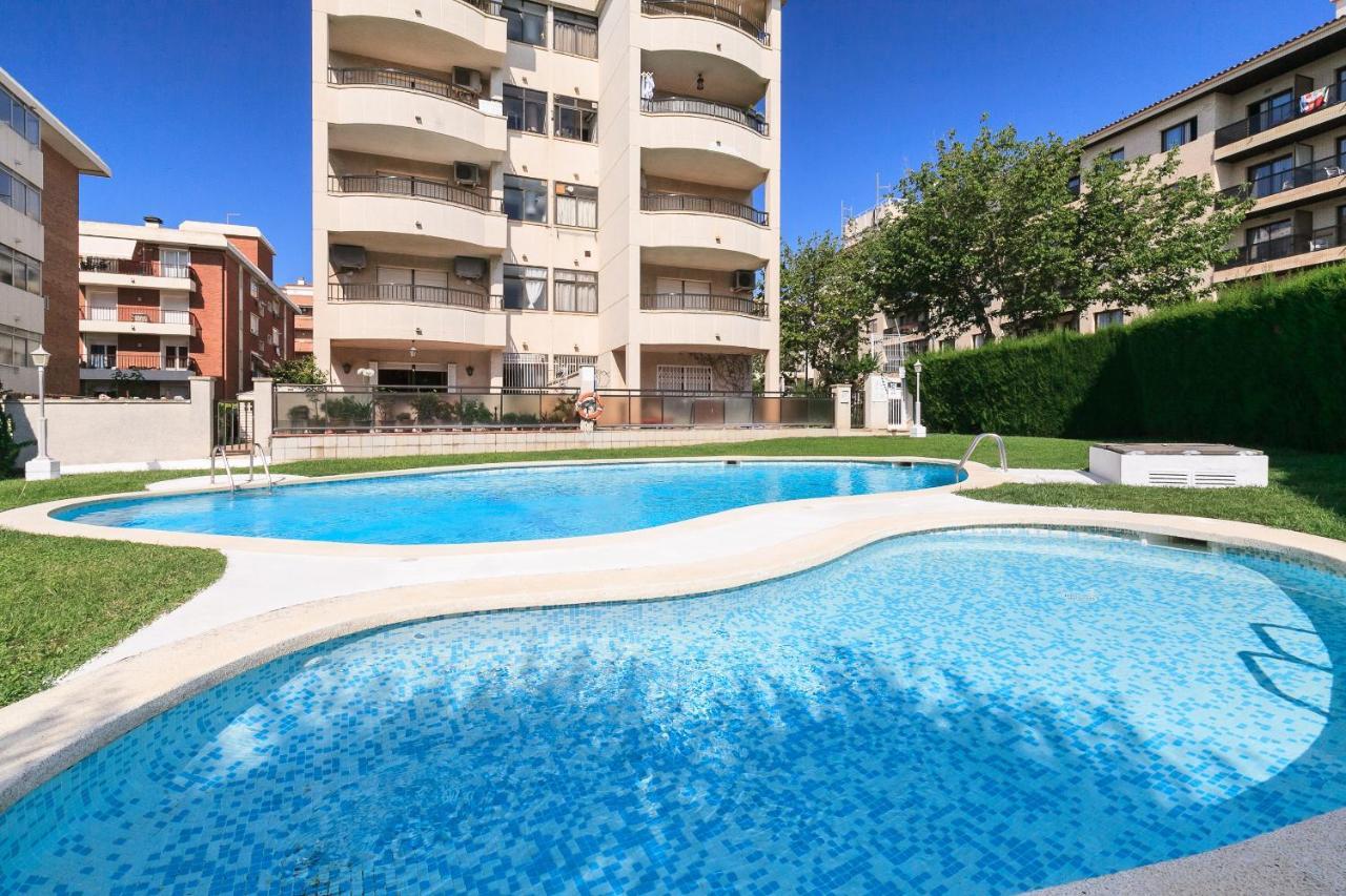Uhc Stella Maris Apartments Камбрильс Экстерьер фото